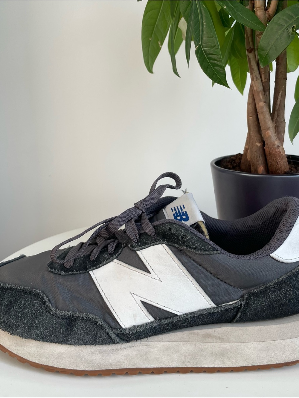 Men Size 11 New Balance 237 Grey Black Gum Shoes